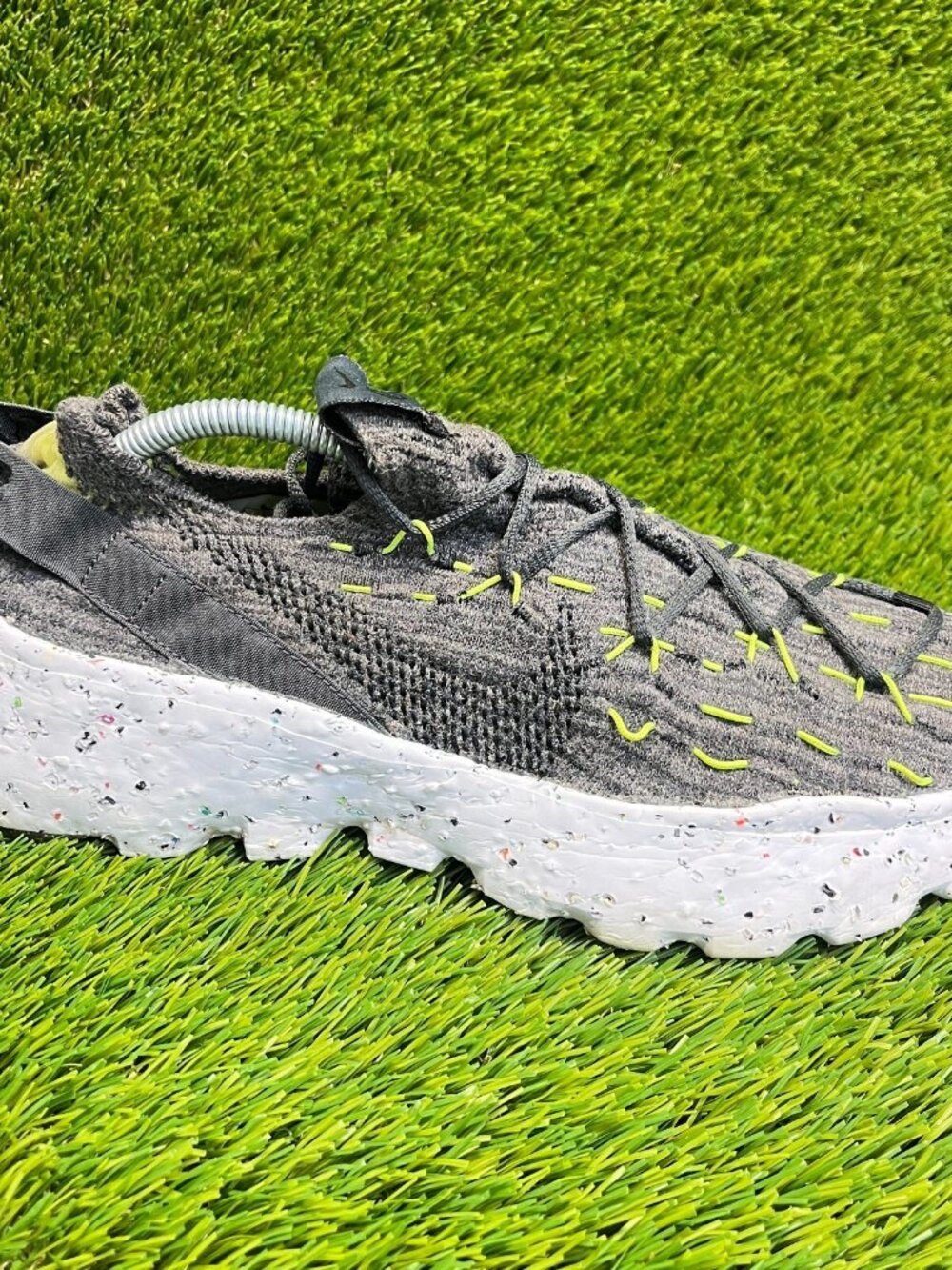 Nike Space Hippie 04 Mens Size 10.5 Black Volt Walking Running Shoes Sneakers